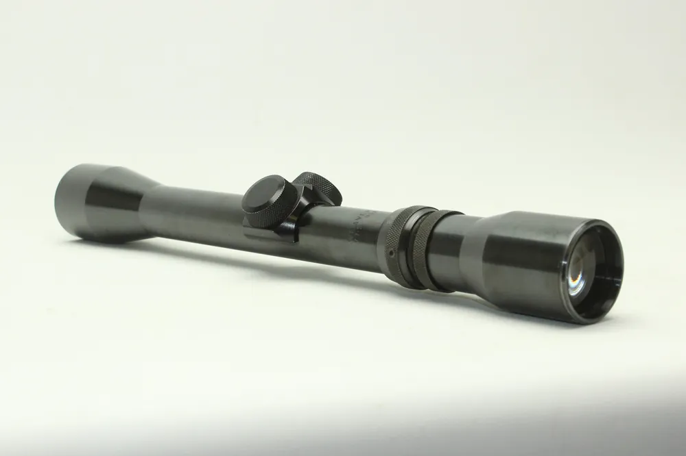 Weaver V7-II Scope – Post Reticle