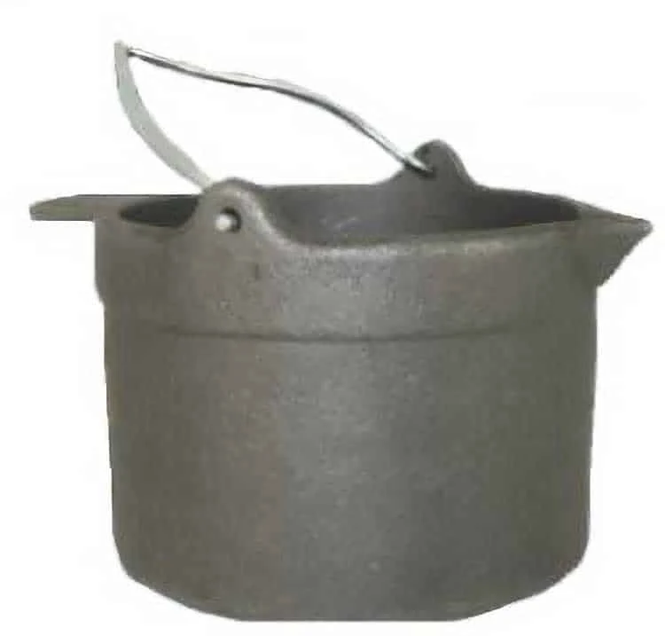 Lead Pot – Cast Iron