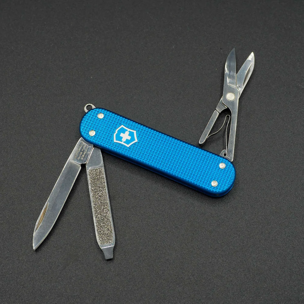 Victorinox Alox Limited Edition 2020 Classic 58mm Aqua Blue