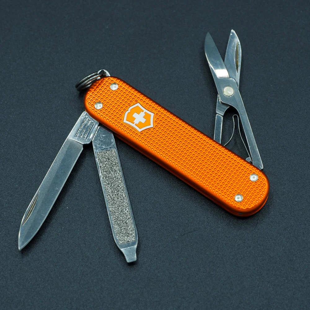 Victorinox Alox Limited Edition 2021 Classic 58mm Orange