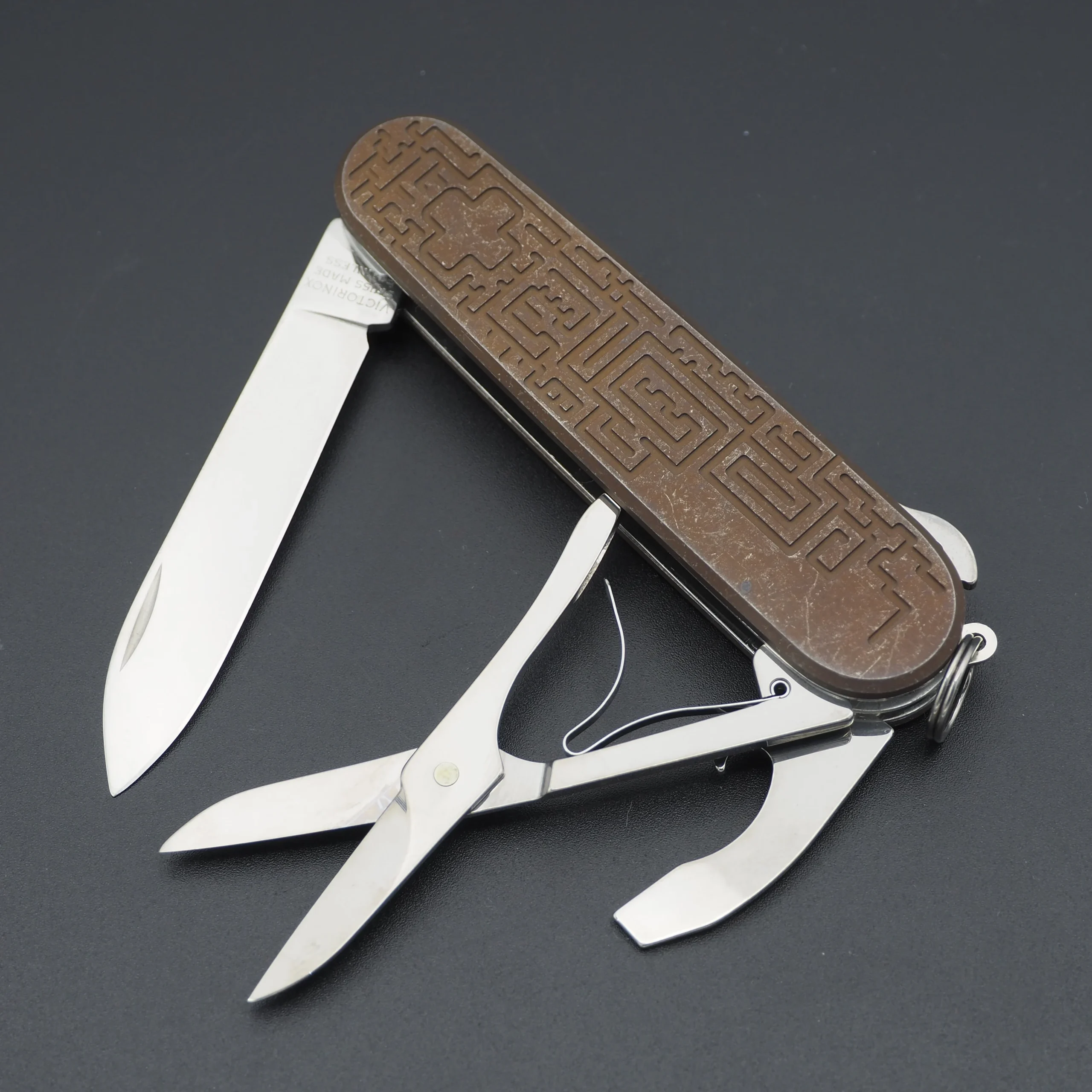Victorinox Compact + Daily Customs Scales NEW 91mm Swiss Army